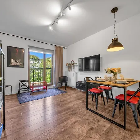 Apartment Leszno With Parking - By Rentujemy Warsaw