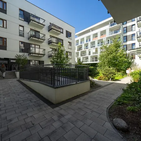 Leszno With Parking - By Rentujemy Lägenhet Warszawa