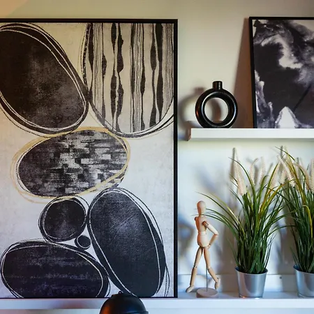 Leszno With Parking - By Rentujemy Lägenhet Warszawa