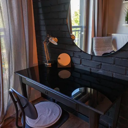 Leszno With Parking - By Rentujemy *