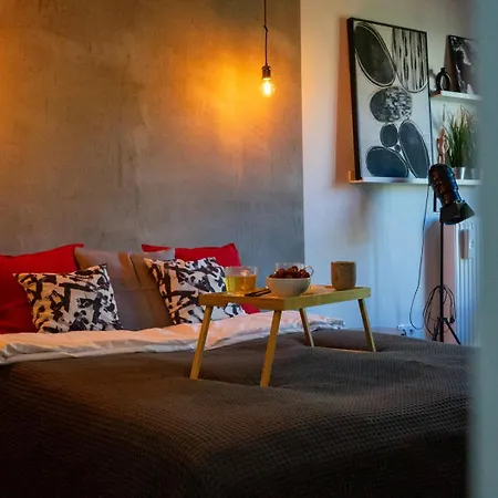 Lägenhet Leszno With Parking - By Rentujemy *