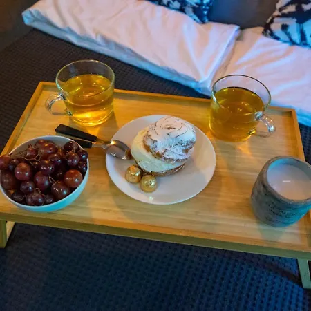 Leszno With Parking - By Rentujemy Varšava