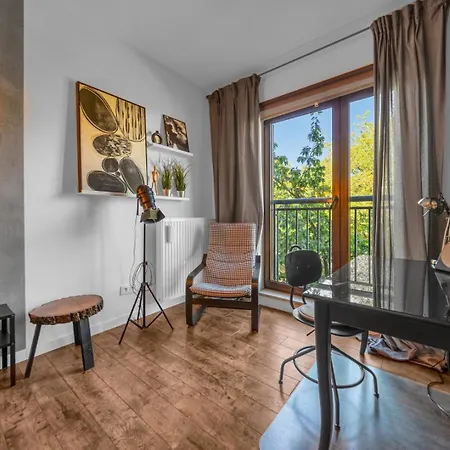 Leszno With Parking - By Rentujemy Варшава