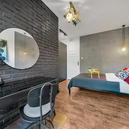 Apartmán Leszno With Parking - By Rentujemy *