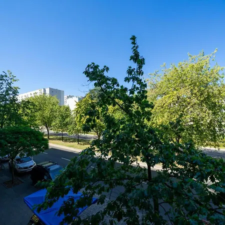 Apartmán Leszno With Parking - By Rentujemy Varšava