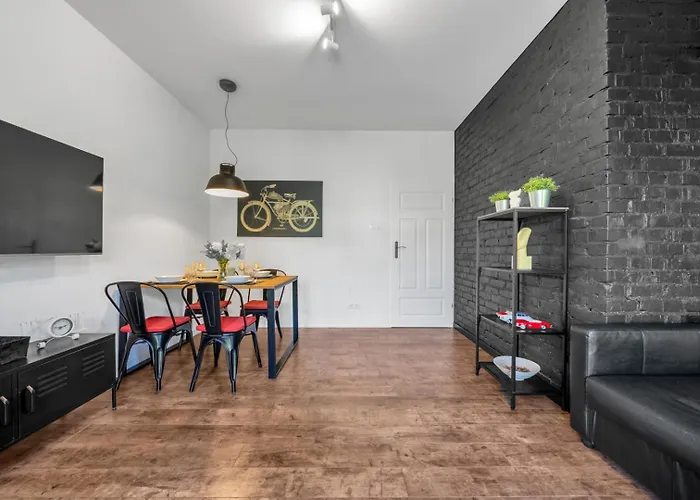 Leszno With Parking - By Rentujemy