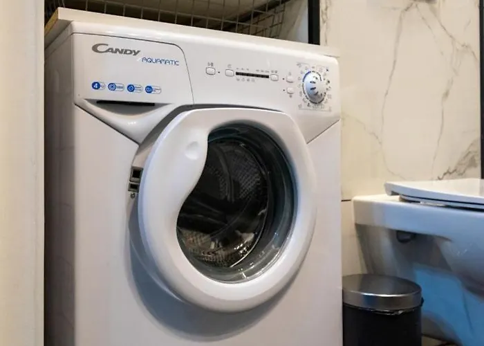 Leszno With Parking - By Rentujemy Warszawa