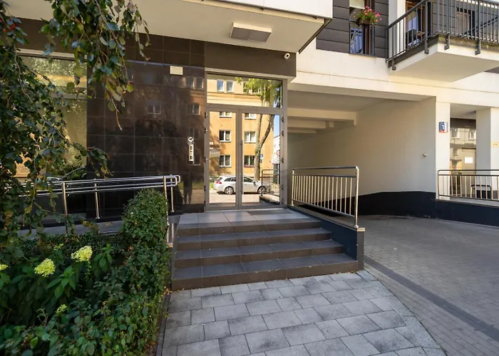 Leszno With Parking - By Rentujemy * Warszawa