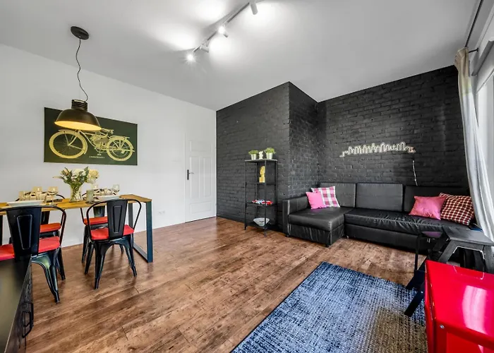 Leszno With Parking - By Rentujemy Warszawa