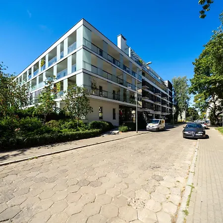Leszno With Parking - By Rentujemy * 바르샤바